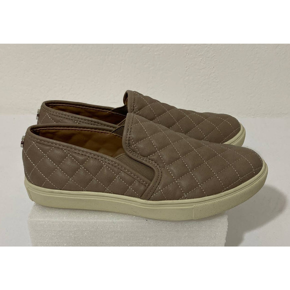 Steve Madden Size 6.5B Khaki Ecentrcq Quilted Comfort Sneakers Loafers Slip-On - Picture 4 of 8